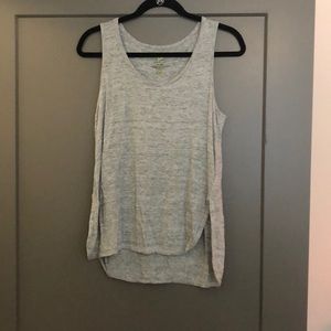 Women’s linen workout tank
